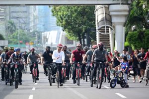 Jokowi Gowes Sepeda di Jl. Sudirman Thamrin