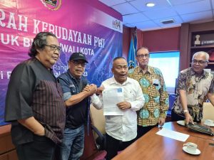 Ketum PWI Pusat Atal S. Depari dan Delegasi PWI Aceh