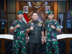 Ronald Siahaan Bersama Kasad