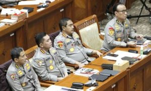 Kabareskrim Komjen Agus Andrianto di DPR