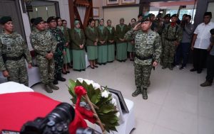 Pangkostrad Dampingi Kasad Pimpin Acara Persemayaman Alm. Serka Anumerta Robertus Simbolon