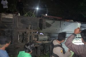 Bus masuk Jurang di Sulteng