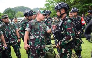 Kasad Tinjau YonivPR 433 Rider Kostrad