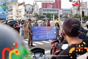Pemkot Jakpus Sterilkan Lampu Merah