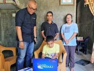 XL Berikan Laptop Kepada Nono