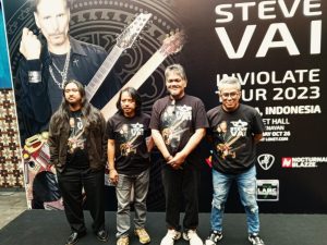konser Steve Vai