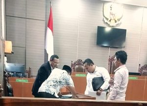 1701958361709