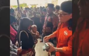 gus Miftah Bagi2 duit1