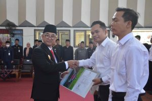 PJ Bupati Magelang Serahkan PPPK ke 405 Pegawai