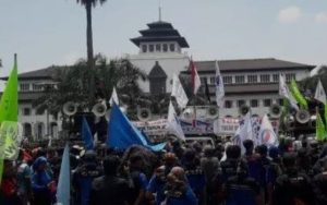 Demodi Kantor DPRD Jawa Barat