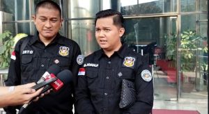 Maryanto Roberto Sihotang, SH., MH.,  dan Gillian Joan Fernando, SH Sahabat Polisi