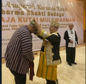 Sandec Sahetapy Dianugerahi 2 Gelar