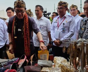 Yasonna Laoly Resmikan Desa Sadar Hukum di Banten