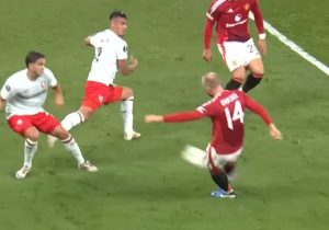 MU vs Twente