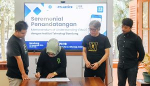 MomenpenandatangananMoUdariPihakPTIDE_copy_800x458