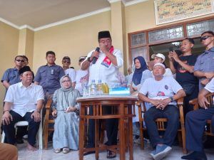 Rano Karno Sambangi Warga Bukit Duri