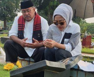 Rano Karno Ziarah
