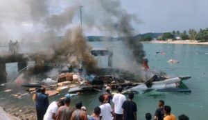 Speed Boat yang Ditumpangi Benny Laos Meledak