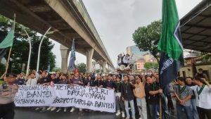 HMI Serang Demo Di Mabes Polri