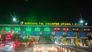 Gerbang Tol Cikampek. Foto: Irish Blackmore