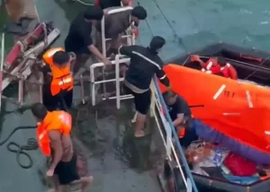 Kapal Tanker Malaysia Tenggelam