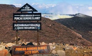 Puncak Gunung Slamet
