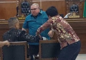 Razman dan Hotman Paris Ribut di Persidangan