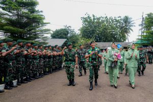 Pangkostrad Kunjungi Markas Yonif 320 Kostrad
