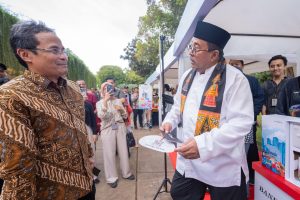 Rano Karno Kunjungi Pasar Kreatif Ramadhan