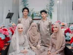 Unmi Pipik dan Keluarga