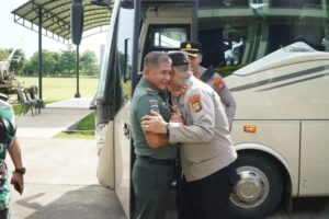 Mayjen TNI Bangun Nawoko Pangdiv 3 Kostrad dan Kapolres Gowa