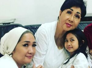 Petty Tanjung Sari dan Titiek Puspa