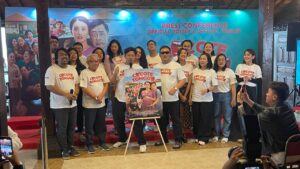 Seluruh artis dan pendukung TOBALI FILM bersama SKAK STUDIOS