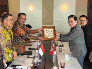 Rano karno Kerjasama dengan Perfilman Hongkong