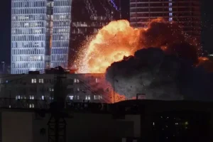 Ledakan di Tel Aviv