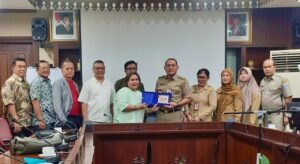 Wali Kota Jakpus dan Pengurus PWI Jaya