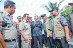 Gubernur Pramono Tinjau Pengerukan Kali Irigasi di Bekasi