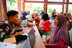 Yonarmed 12 Kostrad Berikan Layanan Kesehatan Gratis