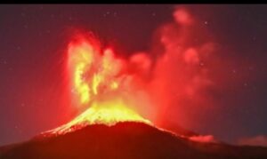 Gunung Lewotobi