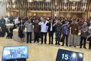 (Kemenko Polhukam menegaskan pentingnya memperkuat industri pertahanan dalam negeri