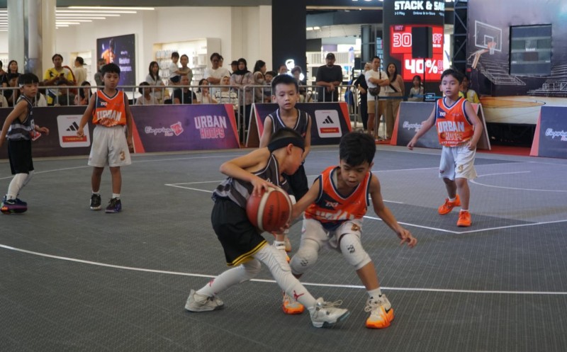 Streetballer vs Content Creator Basket Adu Gengsi di Emporium Pluit