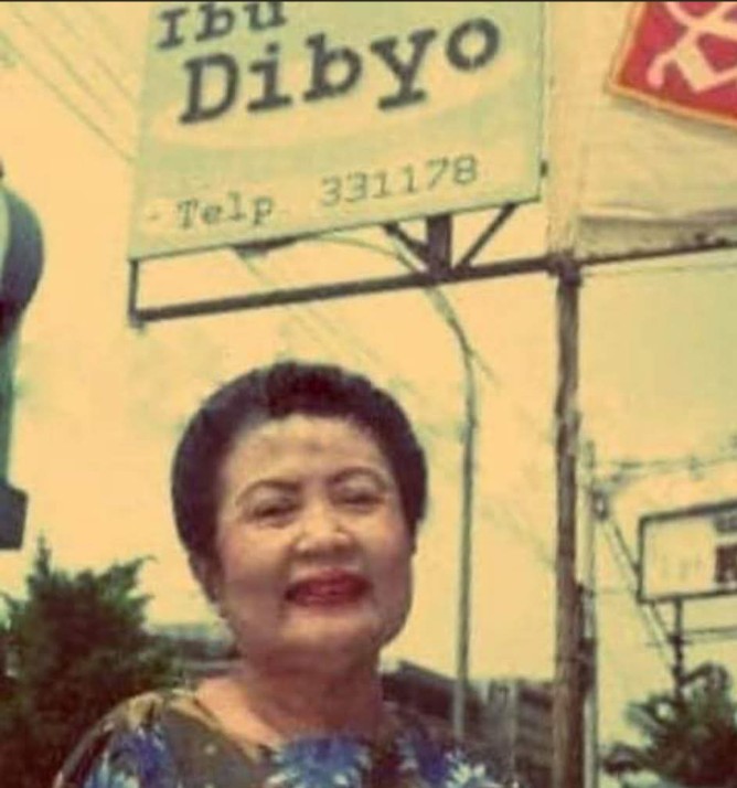 Histori Penjual Tiket Konser Legendaris Ibu Dibyo