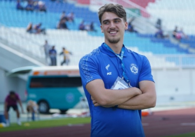 Arema Resmi Perkenalkan Mauro Zijlstra Sebagai Pemain Barunya