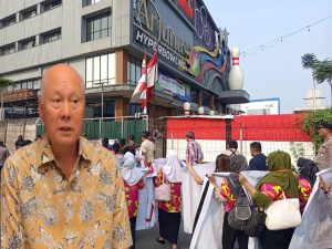 Denny Kailimang Membela Karyawan