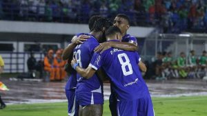 Persib Menang 3-1 Atas PSM Makassar