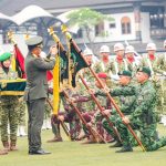 Batalyon Taipur Kostrad dan Yonif 502/Ujwala Yudha Terima Tanda Kehormatan Samkaryanugraha