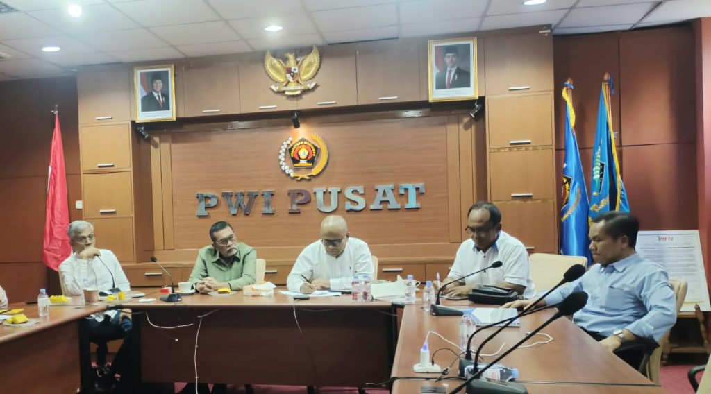 DK PWI Berhentikan Firdaus