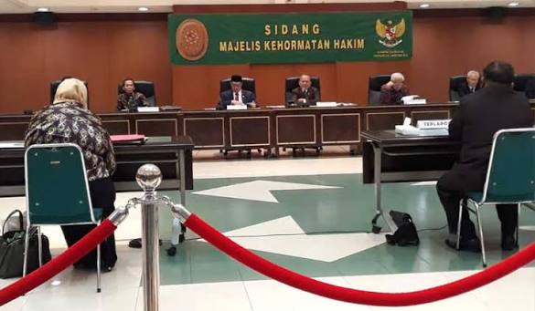 Hakim yang Lakukan Nikah Siri Tanpa Izin Isteri Sah Dihukum Berat oleh MA dan KY