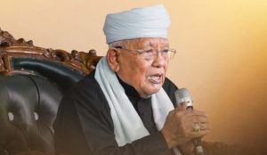 KH Syukron Makmun