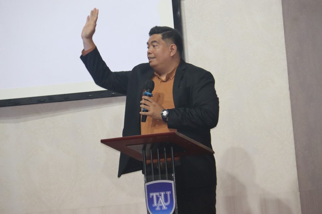 Ketua KI DKI Saatnya Mahasiswa Kritisi Sistem Dominasi Fraksi di Parlemen Hambat Demokrasi Substansial.